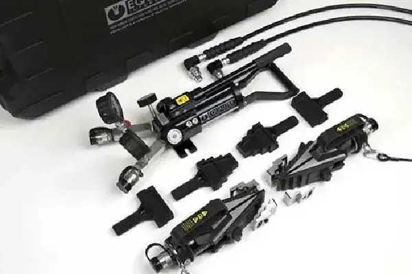 Flange Maintenance Tools